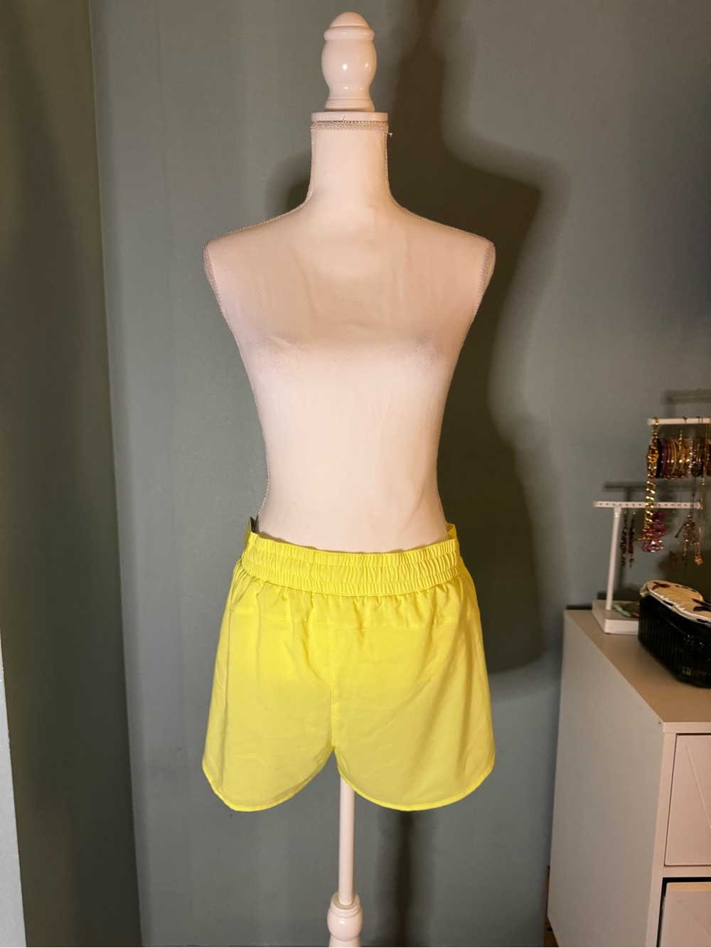 Target ALL IN MOTION Neon Yellow Women's Athletic Running Shorts LARGE